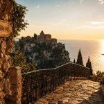 Château provence alpes cote d azur : village perché d’Èze au coucher du soleil