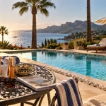 Maison vacances mandelieu la napoule : piscine privée turquoise et vue mer
