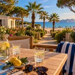 Camping les prairies de la mer à Port Grimaud : plage en accès direct et mobil-home