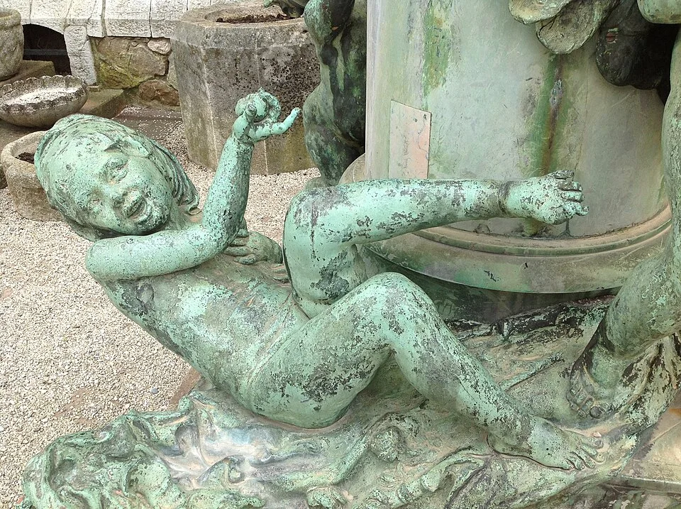 Détail de la sculpture The God of Humormystics d’Henry Clews, au château de La Napoule