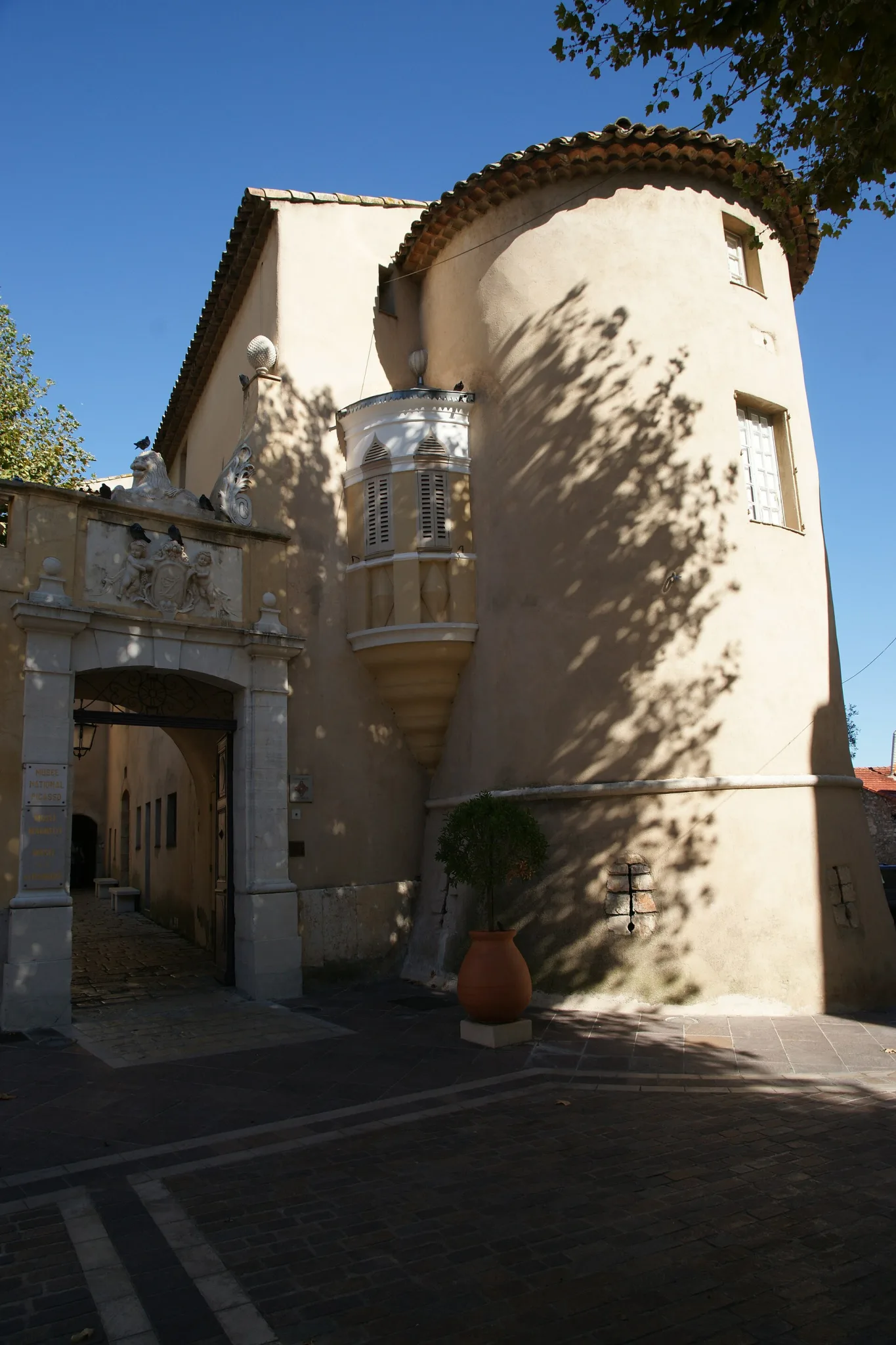 Château de Vallauris : céramique et musée Magnelli