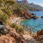Crique cote d azur : eau turquoise et accès depuis le sentier côtier