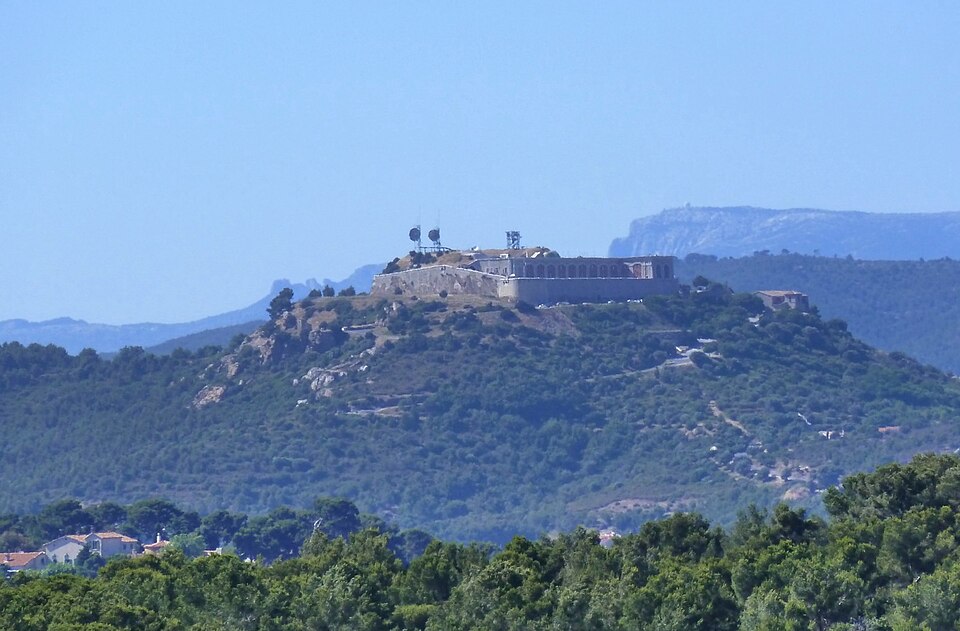 Fort de Six-Fours : une hauteur militaire dans l'histoire du Var