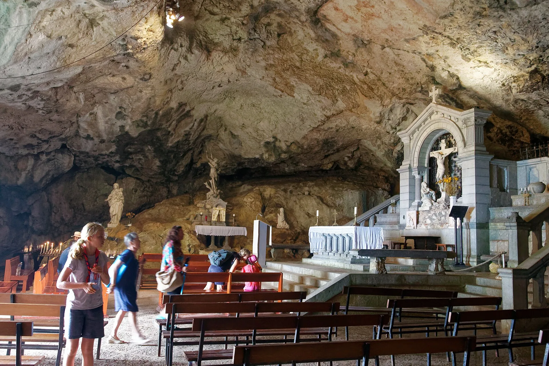 Sanctuaire et grotte de la Sainte-Baume